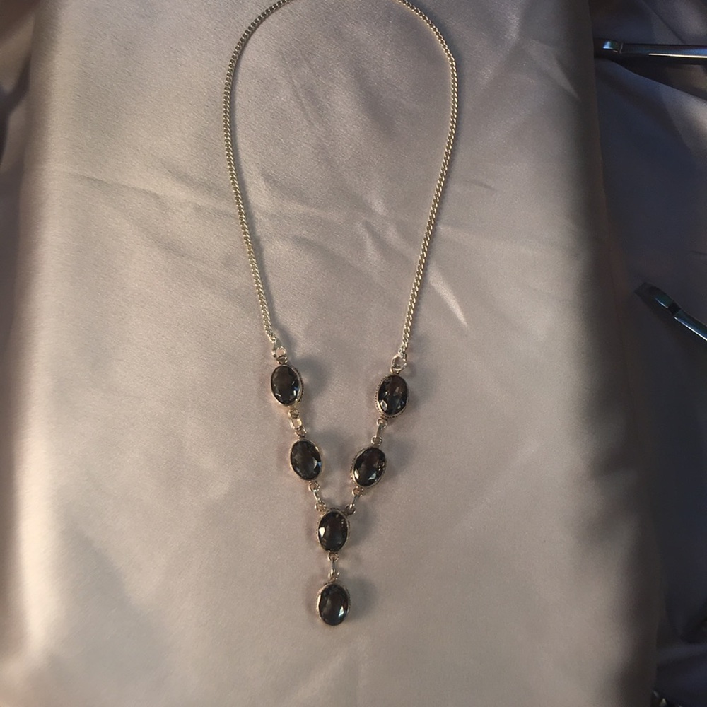 Green amethyst and .925 silver necklace.